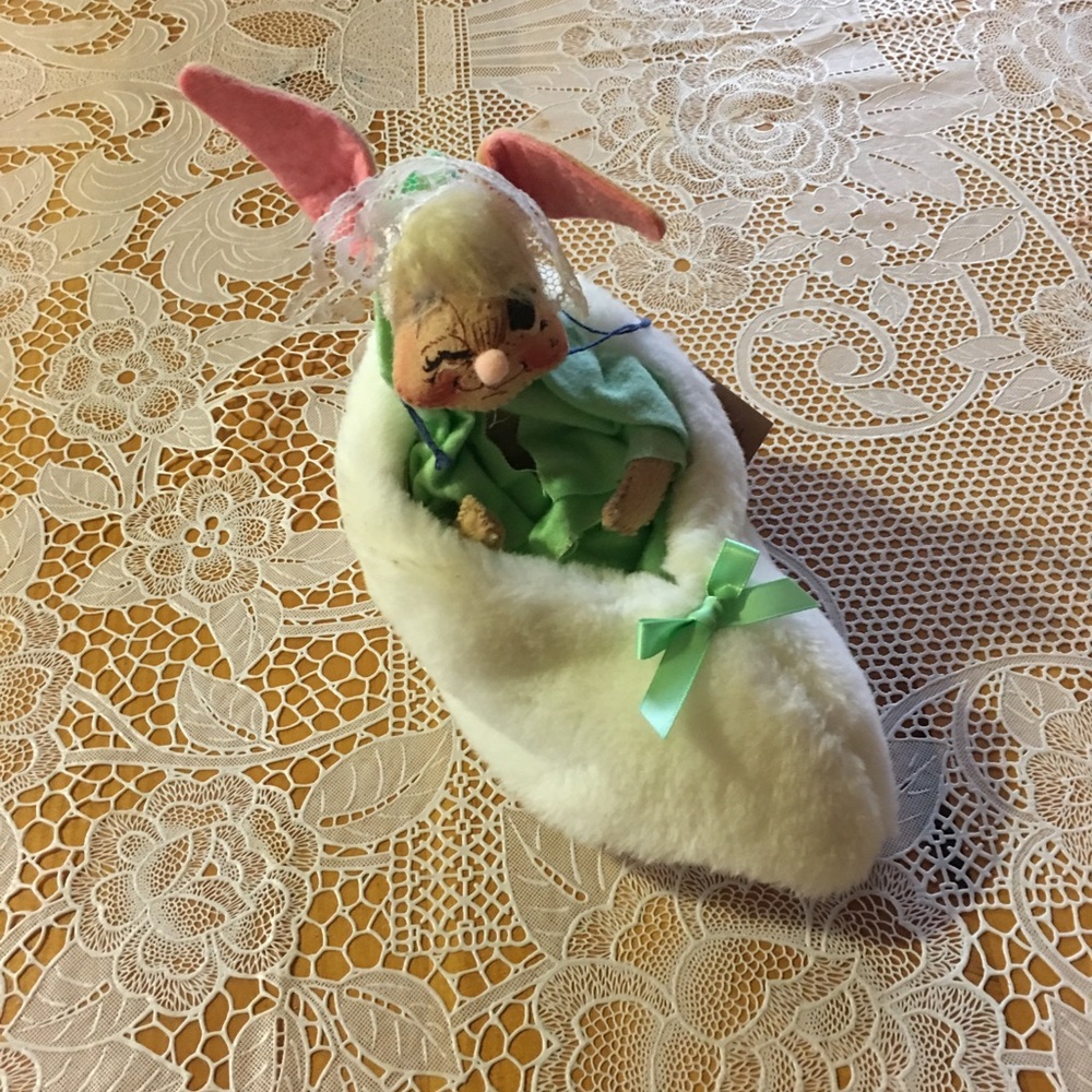 Annalee 1992 NWT Bunny in a Boot